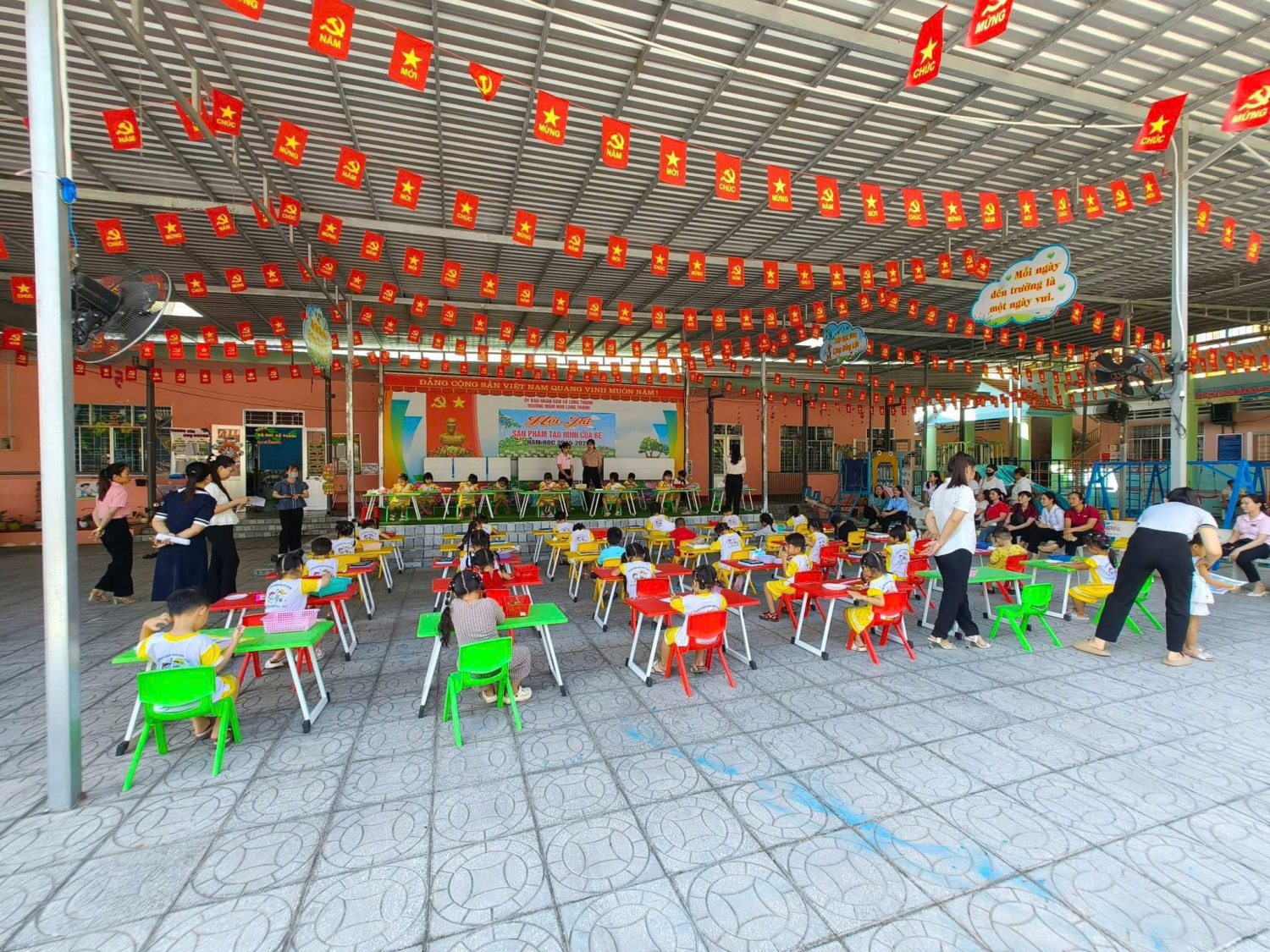 HỘI THI SẢN PHẨM TẠO HÌNH CỦA BÉ NĂM HỌC 2025-2026